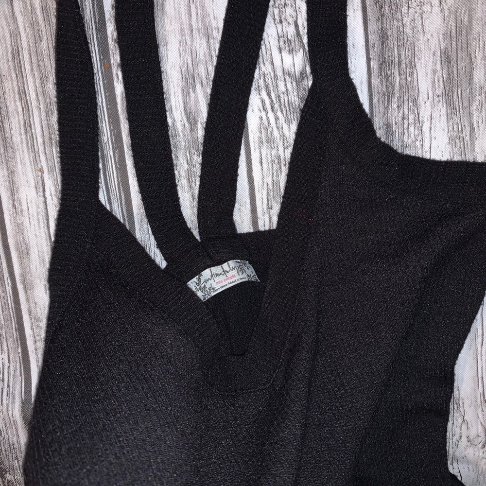 Black Tank - Picture 5 of 5